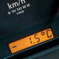 2008年1月27日の早朝、W124の外気温計がマイナスを示していました。都心部から離れ自宅へ向かう途中の外気温計が-0.5度そして-1.5度と家に...