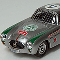 Bang:1/43スケールの300SL。1952年メキシコで開催されたCarrera Panamericanaで優勝した車のようです。Webでは便利...